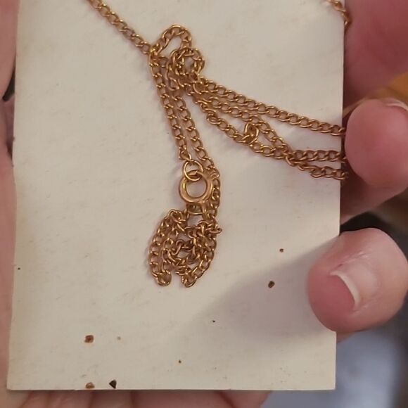 Praying Hands Necklace - Picture 3 of 4